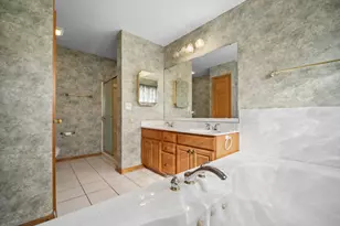 [Address not provided], Elgin, IL 60123 - Photo 19