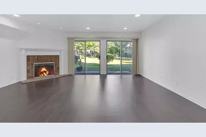 1239 S Wellington Court #1239, Buffalo Grove, IL 60089 - Photo 9