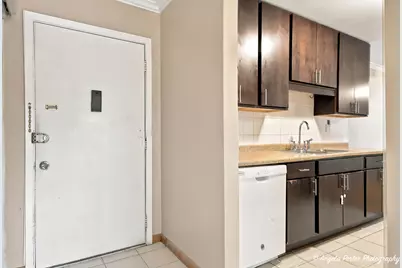 8970 N Parkside Avenue #406, Des Plaines, IL 60016 - Photo 5