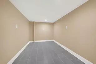 3237 W 64th Pl, Chicago, IL 60629 - Photo 15