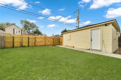 3237 W 64th Place, Chicago, IL 60629 - Photo 23