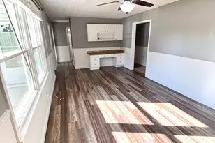 139 Fielder Dr, Salem, IL 62881 - Photo 5