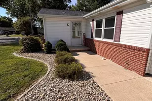 139 Fielder Dr, Salem, IL 62881 - Photo 3