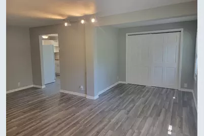 810 Southside Avenue, McHenry, IL 60051 - Photo 11