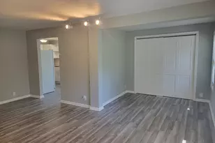 810 Southside Ave, McHenry, IL 60051 - Photo 11