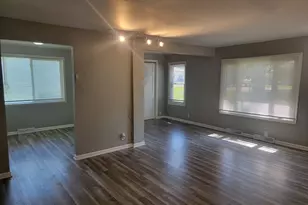 810 Southside Ave, McHenry, IL 60051 - Photo 13