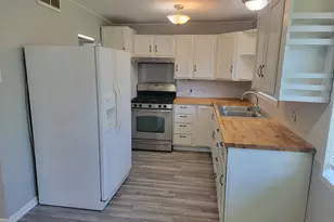 810 Southside Ave, McHenry, IL 60051 - Photo 7