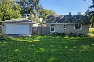 810 Southside Ave, McHenry, IL 60051 - Photo 17