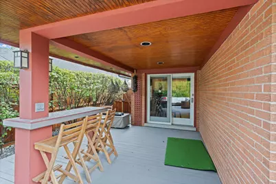 9400 Kilbourn Avenue, Skokie, IL 60076 - Photo 23