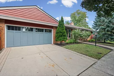 9400 Kilbourn Avenue, Skokie, IL 60076 - Photo 1