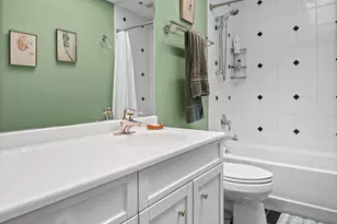 9400 Kilbourn Ave, Skokie, IL 60076 - Photo 15