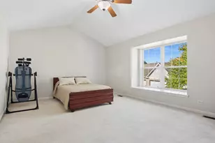 1121 E Danbury Dr, Cary, IL 60013 - Photo 7