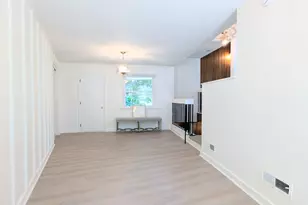 2030 Crestwood Ln, Palatine, IL 60067 - Photo 3