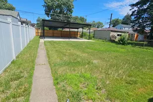 2608 E 92nd St, Chicago, IL 60617 - Photo 3