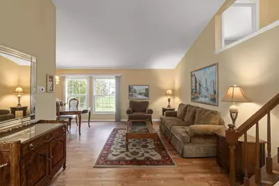 137 Sherman Court, Bartlett, IL 60103 - Photo 5