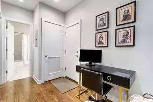 1454 W Roscoe St, Chicago, IL 60657 - Photo 5