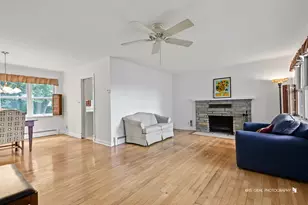19 S Hawthorne Blvd, Mundelein, IL 60060 - Photo 11