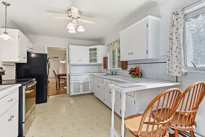 19 S Hawthorne Boulevard, Mundelein, IL 60060 - Photo 5