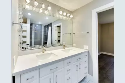 227 E Shag Bark Lane, Streamwood, IL 60107 - Photo 17