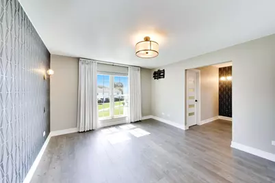 227 E Shag Bark Lane, Streamwood, IL 60107 - Photo 13
