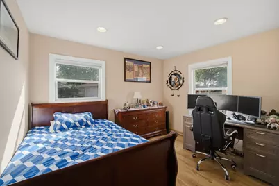 1231 Springdale Lane, Elk Grove Village, IL 60007 - Photo 15