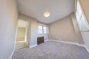 6846 S Paxton Ave, Chicago, IL 60649 - Photo 7