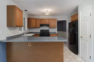 1610 Cutter Ct, Normal, IL 61761 - Photo 3
