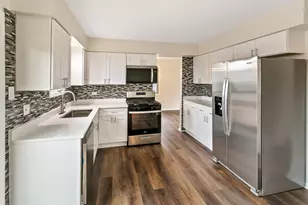 5916 W 127th St, Alsip, IL 60803 - Photo 5