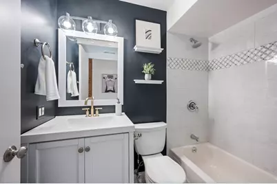 1117 W Barry Avenue #6, Chicago, IL 60657 - Photo 23