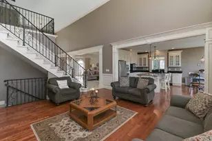 2807 Lone Oak Rd, Bloomington, IL 61705 - Photo 9