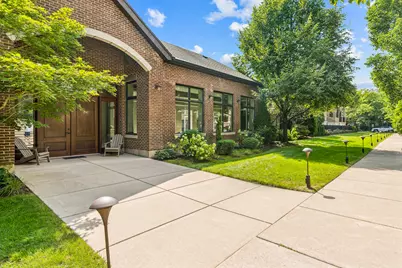 1630 W Surf Street, Chicago, IL 60657 - Photo 65