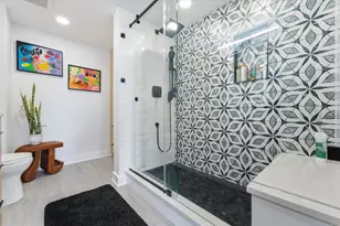 1100 W Montrose Ave, Chicago, IL 60613 - Photo 17