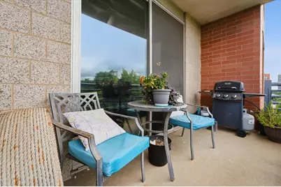 1100 W Montrose Avenue #502, Chicago, IL 60613 - Photo 13