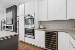 2837 N Halsted St, Chicago, IL 60657 - Photo 7