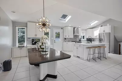 1210 N Keebie Court, Addison, IL 60101 - Photo 9