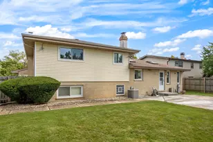 1210 N Keebie Ct, Addison, IL 60101 - Photo 25