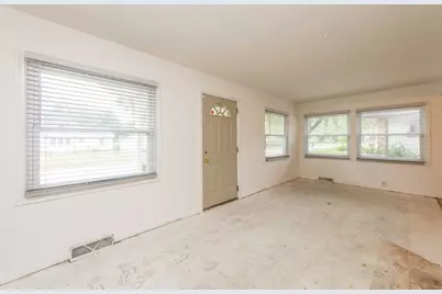 1220 Fulton Avenue, Winthrop Harbor, IL 60096 - Photo 11