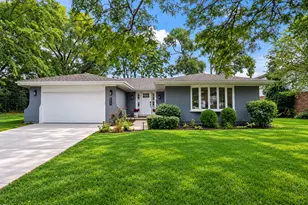 211 S Leonard Ln, Arlington Heights, IL 60005 - Photo 1