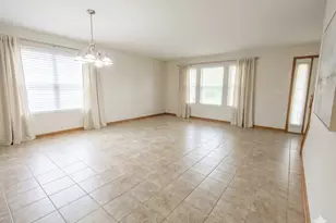 39798 Ackworth Ln, Beach Park, IL 60083 - Photo 3