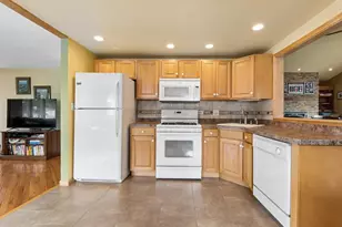 8827 S Kolmar Ave, Hometown, IL 60456 - Photo 9