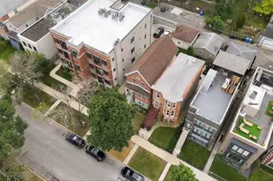 631 E Bowen Ave, Chicago, IL 60653 - Photo 37