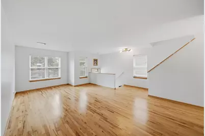 631 E Bowen Avenue, Chicago, IL 60653 - Photo 15