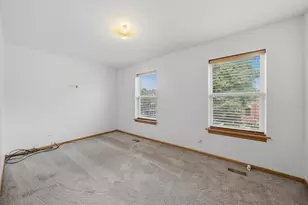 631 E Bowen Ave, Chicago, IL 60653 - Photo 21