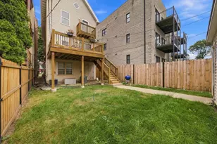 631 E Bowen Ave, Chicago, IL 60653 - Photo 31