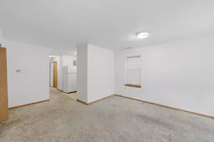 631 E Bowen Ave, Chicago, IL 60653 - Photo 23