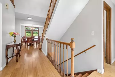 140 N Fiore Parkway, Vernon Hills, IL 60061 - Photo 3