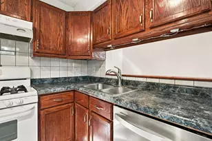 3S171 Lakeview Ct, Warrenville, IL 60555 - Photo 9