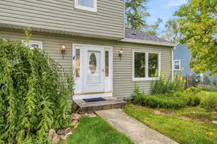 3S171 Lakeview Ct, Warrenville, IL 60555 - Photo 3