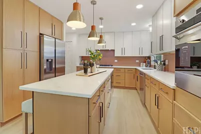 72 Julie Lane, Vernon Hills, IL 60061 - Photo 5