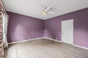 2105 Blackthorn Dr, Champaign, IL 61821 - Photo 17